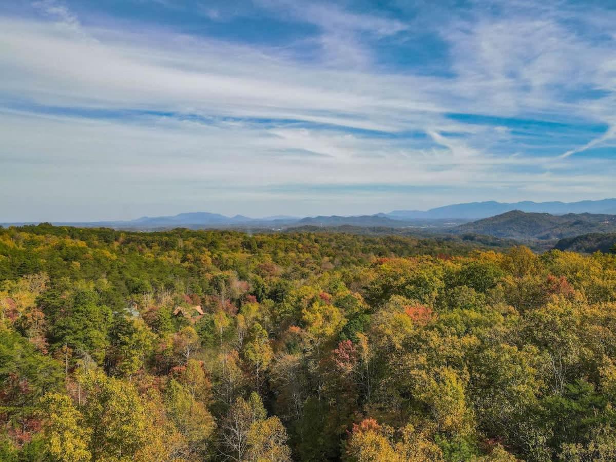 View! Cozy, Private, Fireplace, Hot Tub Log Cabin, Honeymoon! Sevierville Esterno foto