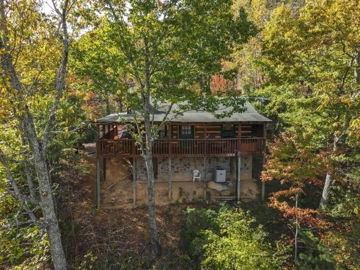 View! Cozy, Private, Fireplace, Hot Tub Log Cabin, Honeymoon! Sevierville Esterno foto